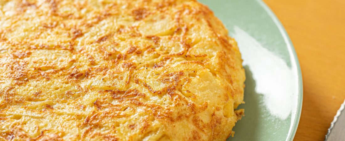Tortilla de patatas casera: la receta tradicional paso a paso