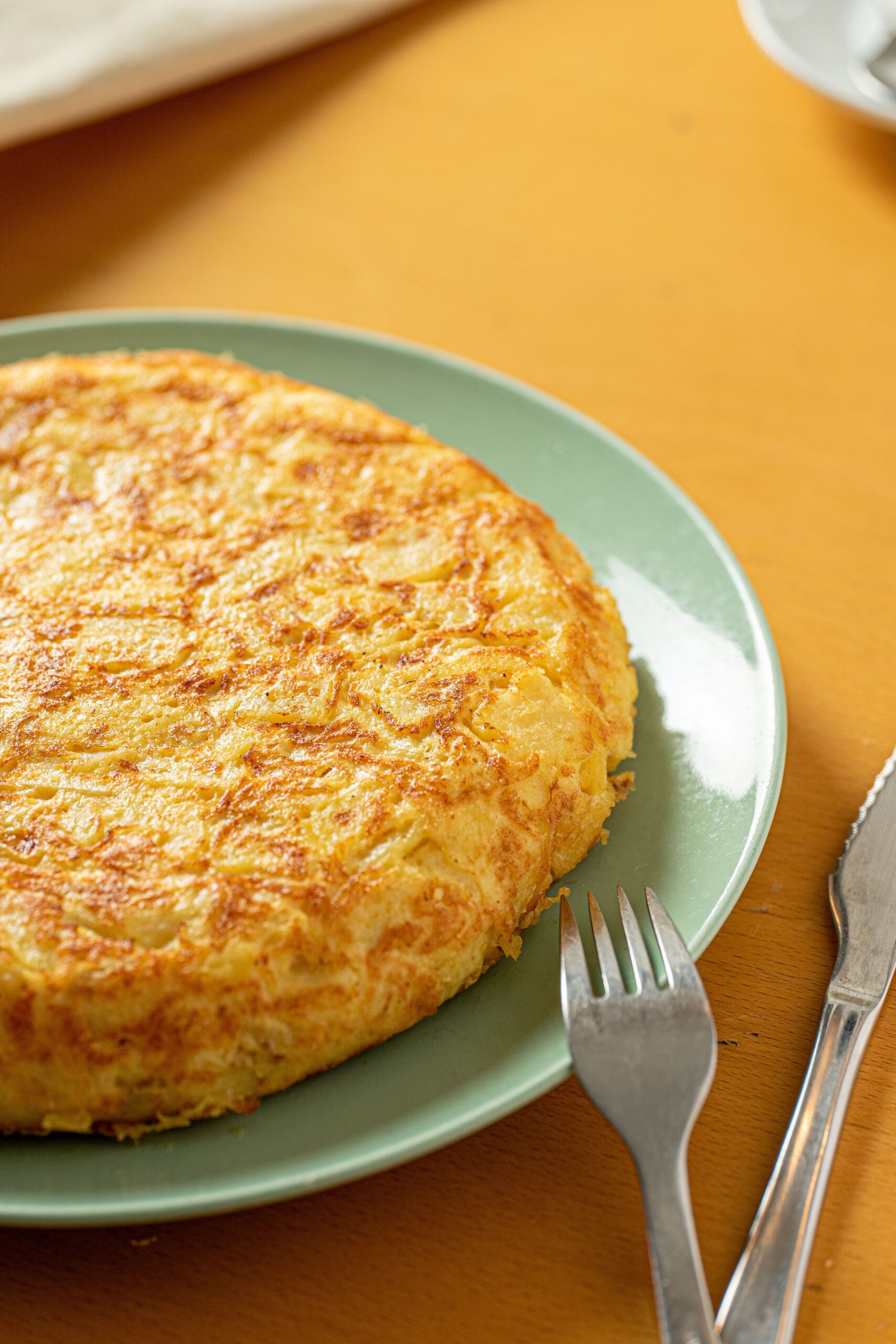 Tortilla de patatas casera: la receta tradicional paso a paso
